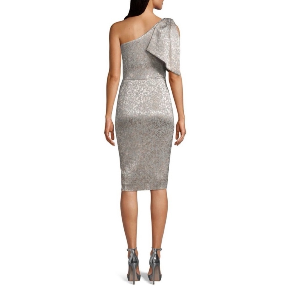 Betsy & Adam Metallic One Shoulder Crinkle Foil Dress Bow Sash Size 4 NWT - Picture 10 of 10